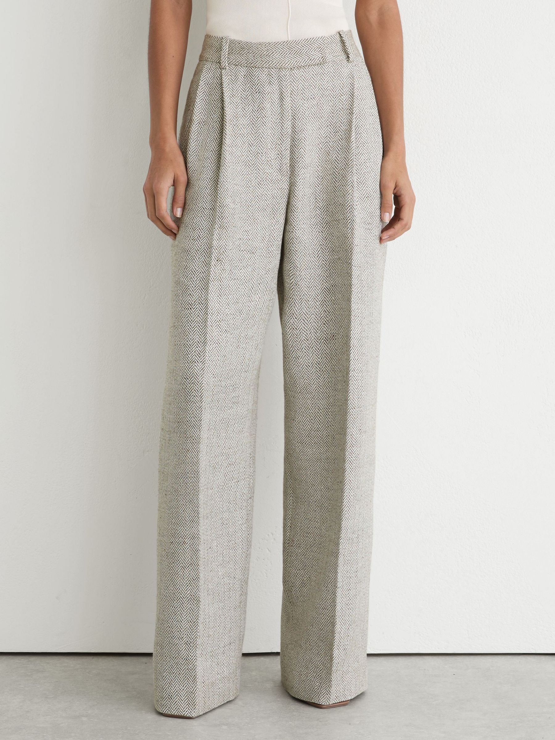 Buy Reiss Neutral Ezra Petite Herringbone Linen-Blend Straight-Leg
