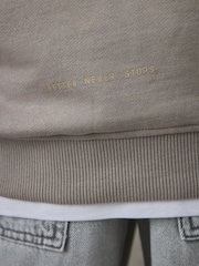 صخري - هودي ثقيل الوزن من القطن بشعار كبير الحجم من Castore - صورة 7 من 7