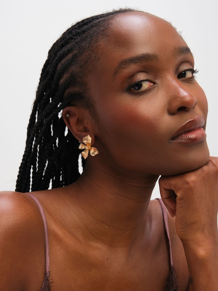 Jon Richard Cream Pearl Statement Flower Clip Earrings - Image 2 of 3