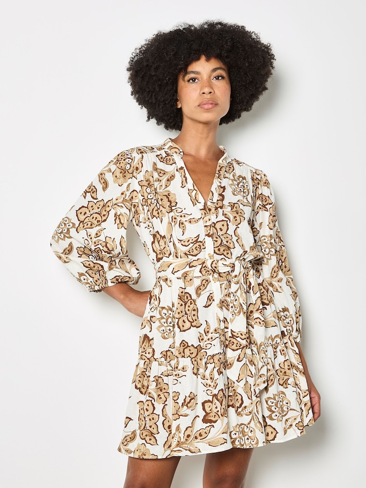 Apricot שמלת מיני פרחונית במראה ציורי, דגם Sarasa - תמונה 1 מתוך 4 Apricot שמלת מיני פרחונית במראה ציורי, דגם Sarasa - תמונה 1 מתוך 4