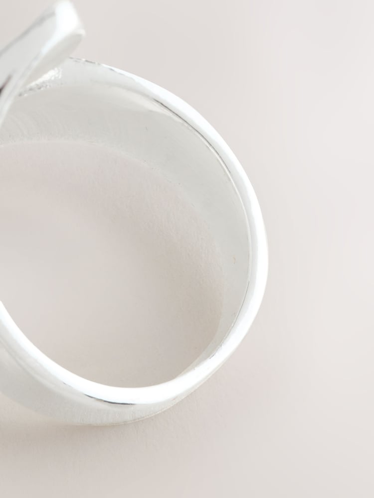 Silver Tone Hammered Wrap Ring - Image 2 of 3