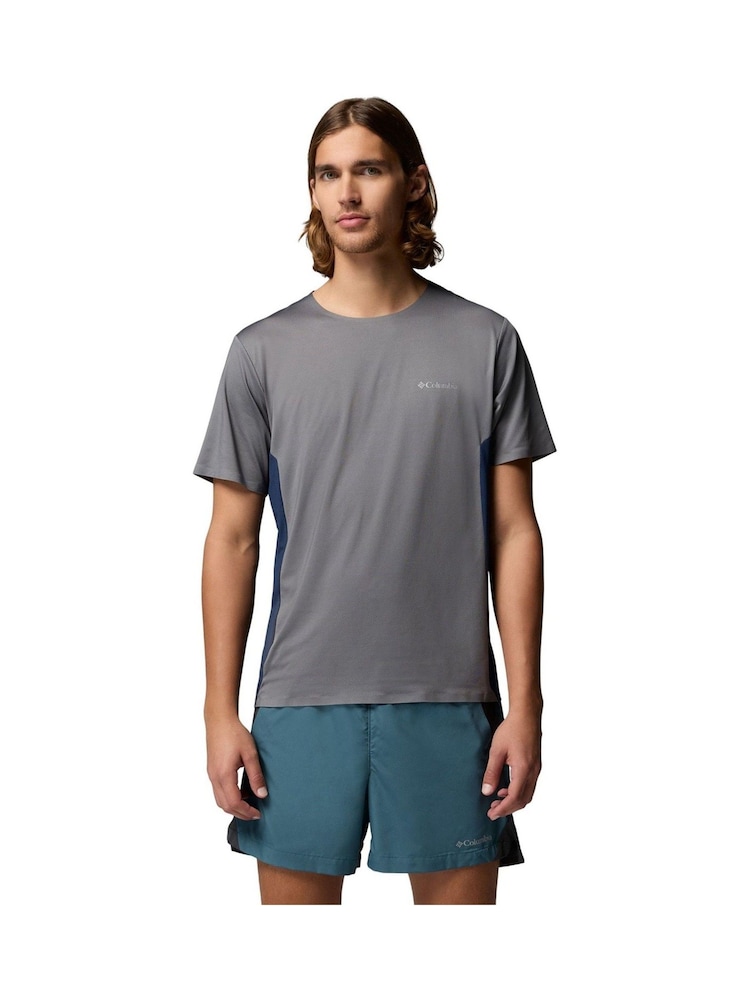 رمادي - Columbia Three Pitch Short Sleeve Crew Neck T-Shirt - Image 1 of 4