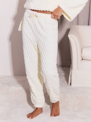 Lipsy Cream Petite Cosy Loungewear Twosie Set - Image 3 of 5