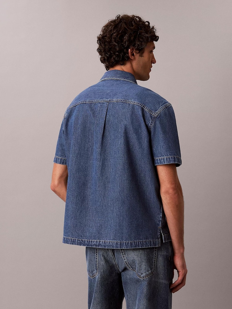 Camisa vaquera de manga corta de Calvin Klein - Imagen 2 de 6