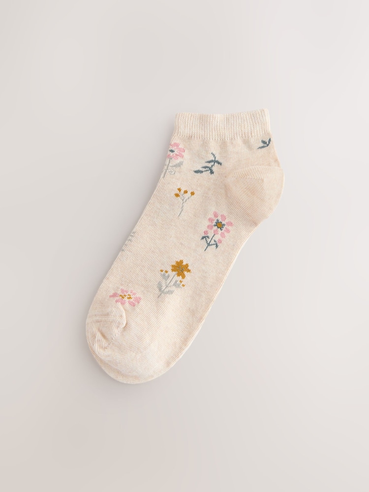 White Floral Pattern Trainer Socks 4 Pack - Image 2 of 7 White Floral Pattern Trainer Socks 4 Pack - Image 2 of 7
