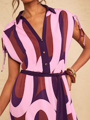 Rosa mit geometrischem Muster - Love & Roses Jersey Ruched Shoulder Belted Midi Dress - Bild 4 von 5