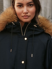 Melns - Shower Resistant Longline Padded Parka Coat with Faux-Fur Hood - Attēls 4 no 9