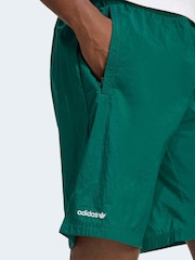 adidas Originals Green Adicolor Blocked Shorts - Image 4 of 6