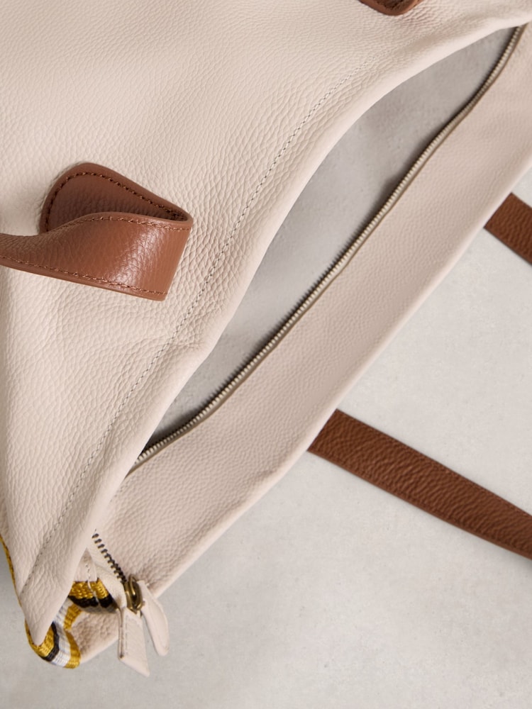 White Stuff תיק סל, דגם Natalie - תמונה 4 מתוך 4 White Stuff תיק סל, דגם Natalie - תמונה 4 מתוך 4