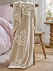 Natural Floral Hearts Fleece Throw - Image 2 of 7