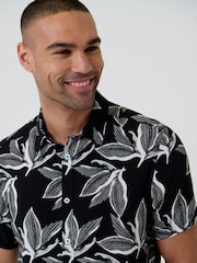 Threadbare Black Leaf Print Short Sleeve Shirt - Image 8 of 8