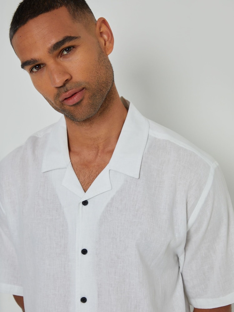 Threadbare White Relaxed Fit Linen Blend Revere Collar Short Sleeve Shirt - Image 5 of 5