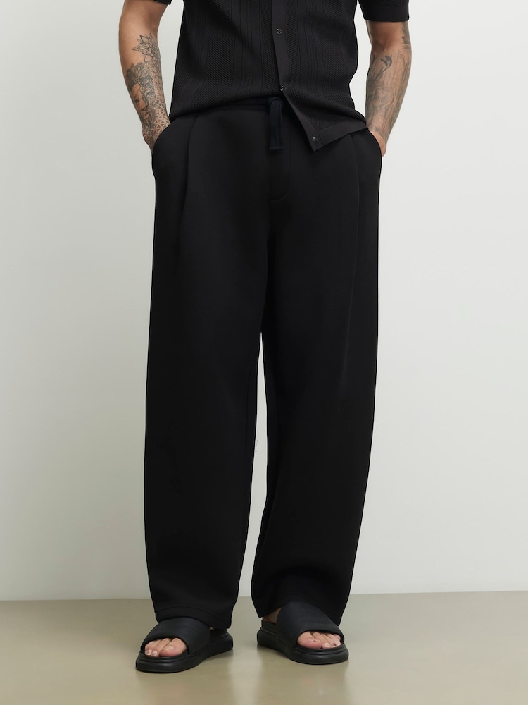 River Island Black Barrel Fit Scuba Pleated Joggers - Image 1 of 3