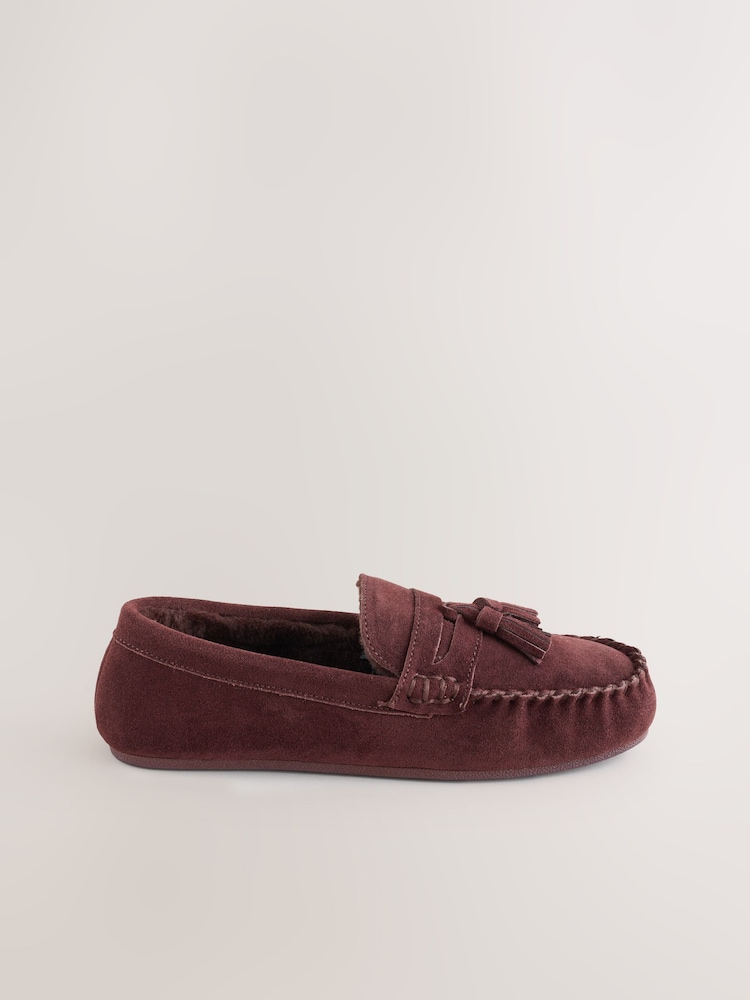 Burgundy Red Suede Tassle Moccasin Slippers - Image 2 of 6 Burgundy Red Suede Tassle Moccasin Slippers - Image 2 of 6