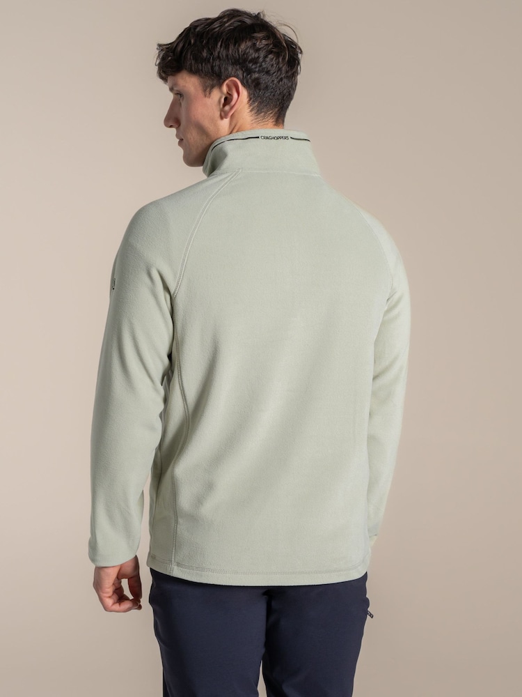 Craghoppers בצבע ירוק פליז עם חצי רוכסן, דגם Corey - תמונה 2 מתוך 5 Craghoppers בצבע ירוק פליז עם חצי רוכסן, דגם Corey - תמונה 2 מתוך 5