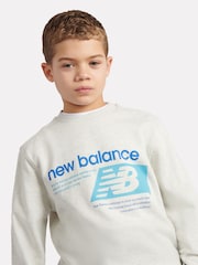 Bluză cu guler rotund din material plușat franțuzesc cu model grafic New Balance Players - Imaginea 4 din 8