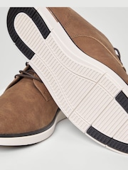 Braun - Threadbare Derby-Schuhe aus Wildlederimitat - Bild 5 von 5