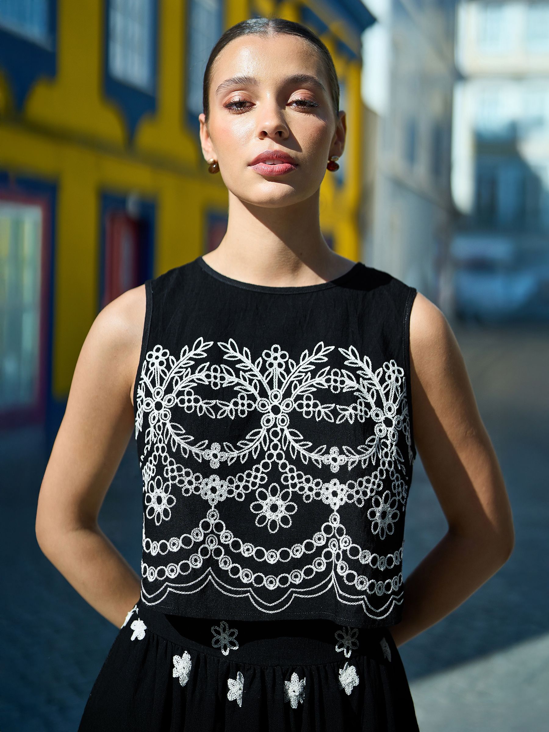 Yumi Women's Black Embroidered Crop Top - Image 1