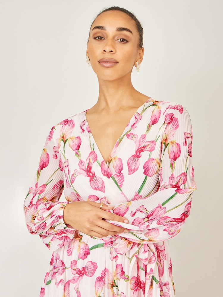 كريم - Yumi Orchid Floral Pleated Wrap Maxi Dress - صورة 5 من 5 كريم - Yumi Orchid Floral Pleated Wrap Maxi Dress - صورة 5 من 5