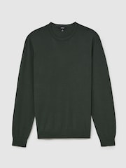 Ciemnozielony - Sweter Reiss Wessex z wełny merino z okrągłym dekoltem - Obraz 2 z 6