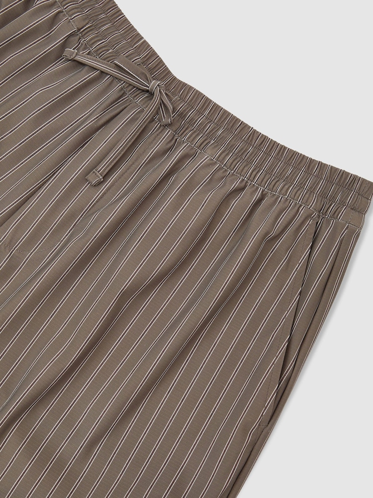 Reiss Taupe Brown Watkin Stripe Drawstring Relaxed-Fit Trousers - Image 7 of 7 Reiss Taupe Brown Watkin Stripe Drawstring Relaxed-Fit Trousers - Image 7 of 7