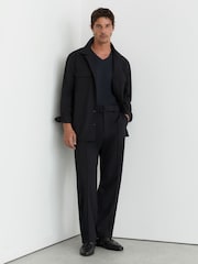 Bleumarin - Reiss Peshi Relaxed-Fit Belted Pintuck Trousers - Imaginea 3 din 7