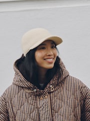 Ecru/White Knitted Cap - Image 4 of 7
