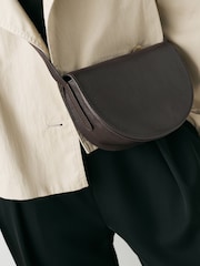 Chocolate Brown - Leather Saddle Cross-Body Bag - Larawan 3 ng 9