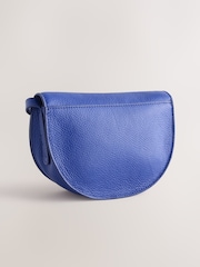 Asul - Leather Saddle Cross-Body Bag - Larawan 7 ng 10