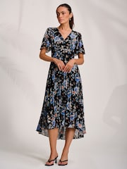 Jolie Moi Black Printed Chiffon Pleated Maxi Dress - Image 4 of 6