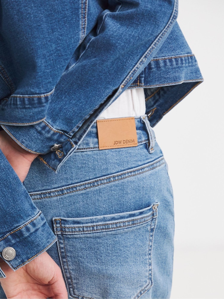 JD Williams Blue Authentic Fashion Pocket Barrel Leg Jeans - Image 4 of 4