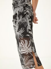 Roman Black Petite Abstract Print Gathered Stretch Dress - Image 5 of 5