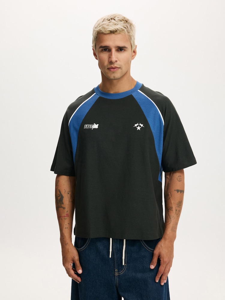 تيشِرت قصير بطبعة جرافيك من Cotton On - Image 1 of 6