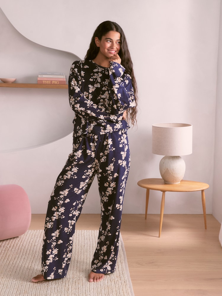 Bath & Body Works Printed Floral Pyjamas Set - Bild 1 von 6 Bath & Body Works Printed Floral Pyjamas Set - Bild 1 von 6
