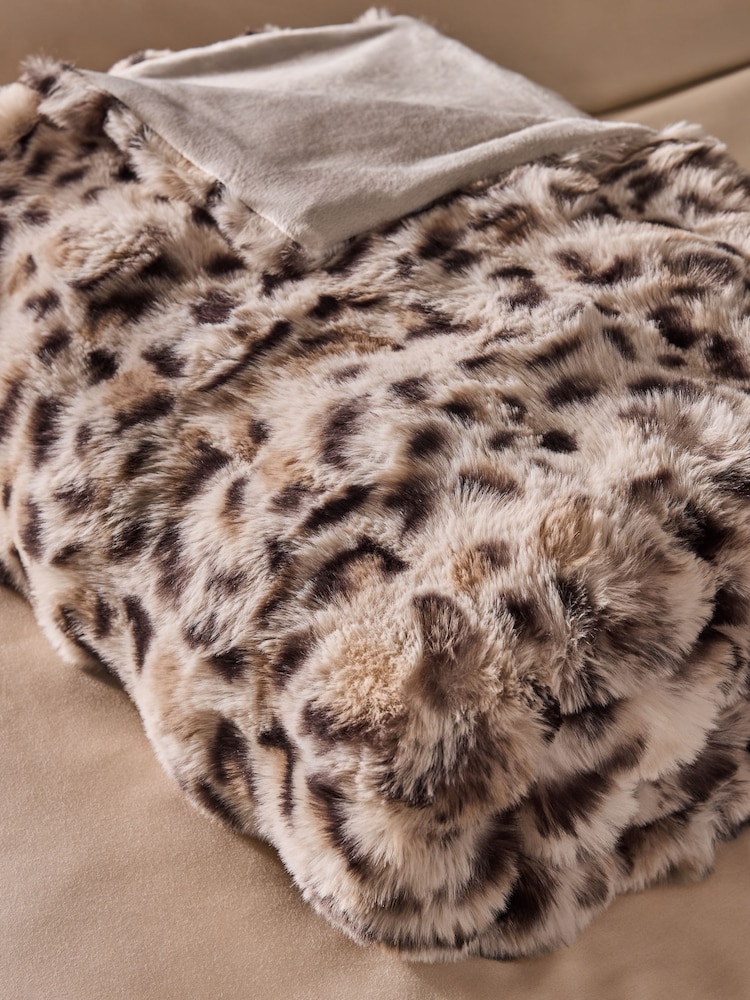 Leopard Aspen Faux Fur Throw - Image 2 of 5 Leopard Aspen Faux Fur Throw - Image 2 of 5