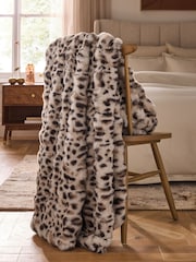 Leopard Aspen Faux Fur Throw - Image 3 of 5