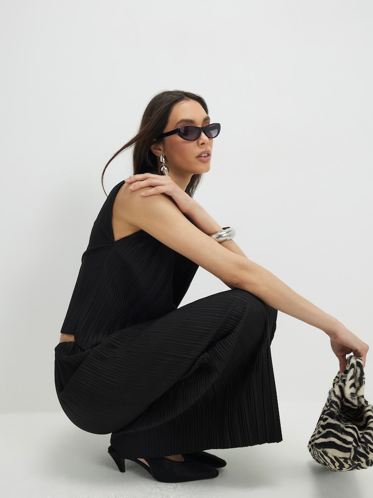 River Island Black Plisse Asym Hem Top - Image 4 of 4