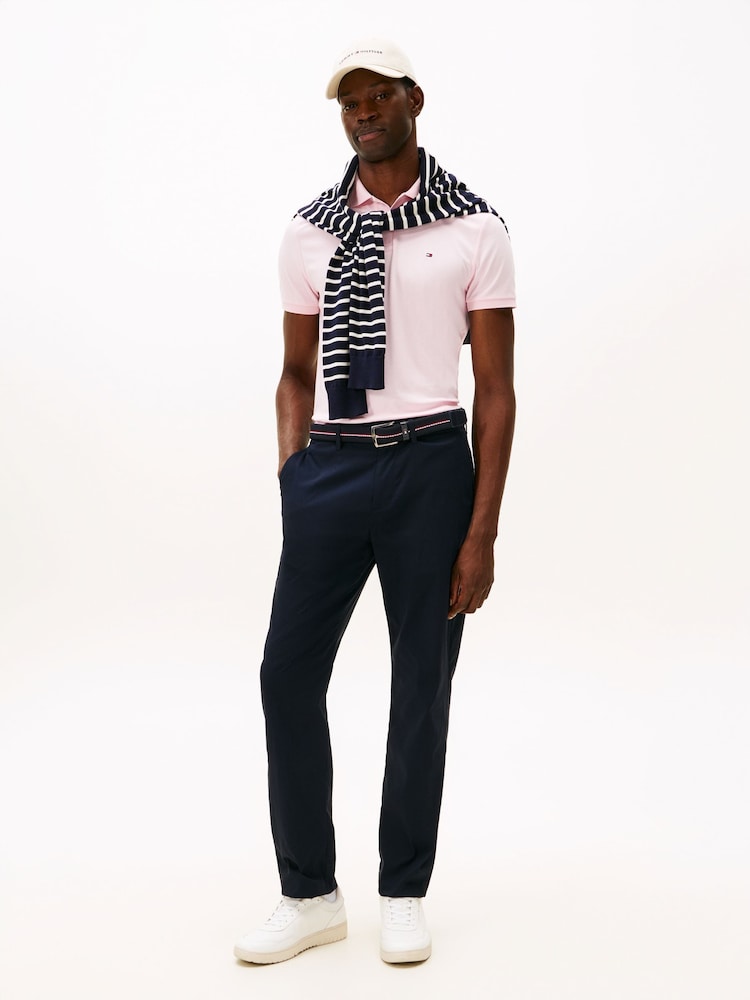 قميص بولو تلبيس قياسي مزيّن بتطريز راية من Tommy Hilfiger - Image 2 of 5