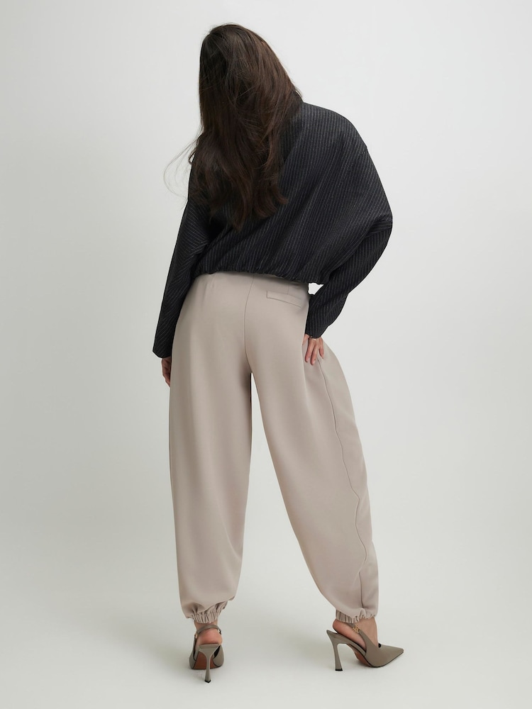 River Island Brown High Waisted Pleated Hareem Trousers - Image 4 of 4