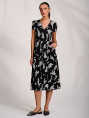 فستان ماكسي متوسط الطول جيرسيه مطبوع بأكمام فوق الكتف من Jolie Moi - Image 5 of 6