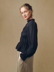 Negro - Laura Ashley Shirred Long Sleeve Blouse - Imagen 3 de 8