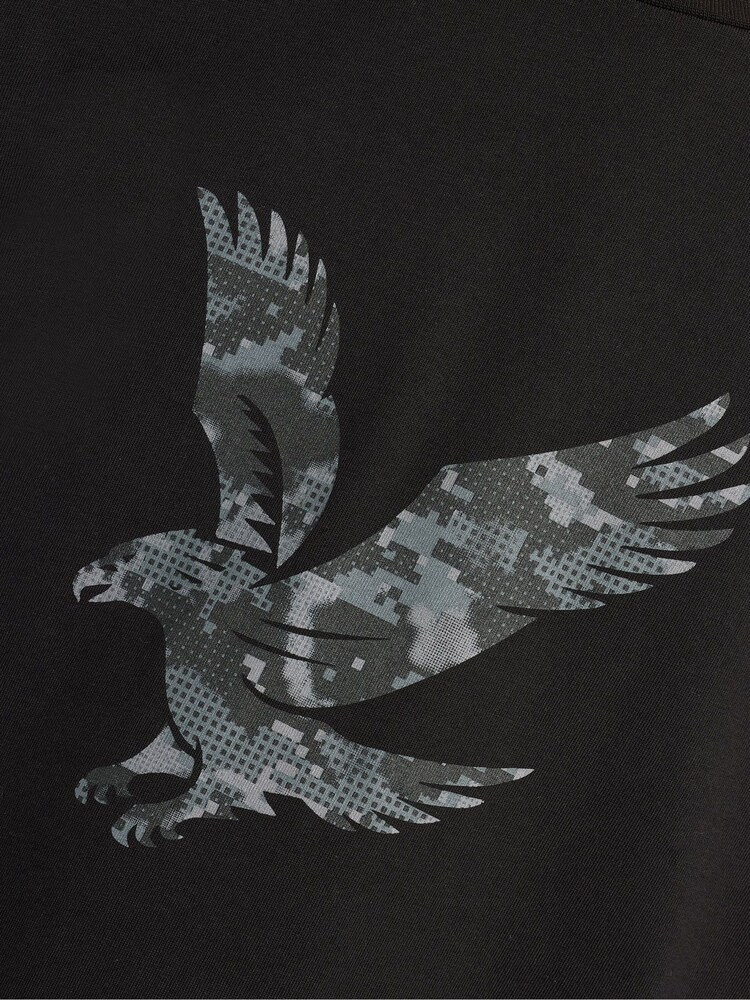 Černý - Tričko Lyle & Scott s pixely a grafikou orla - Obrázek 6 z 6