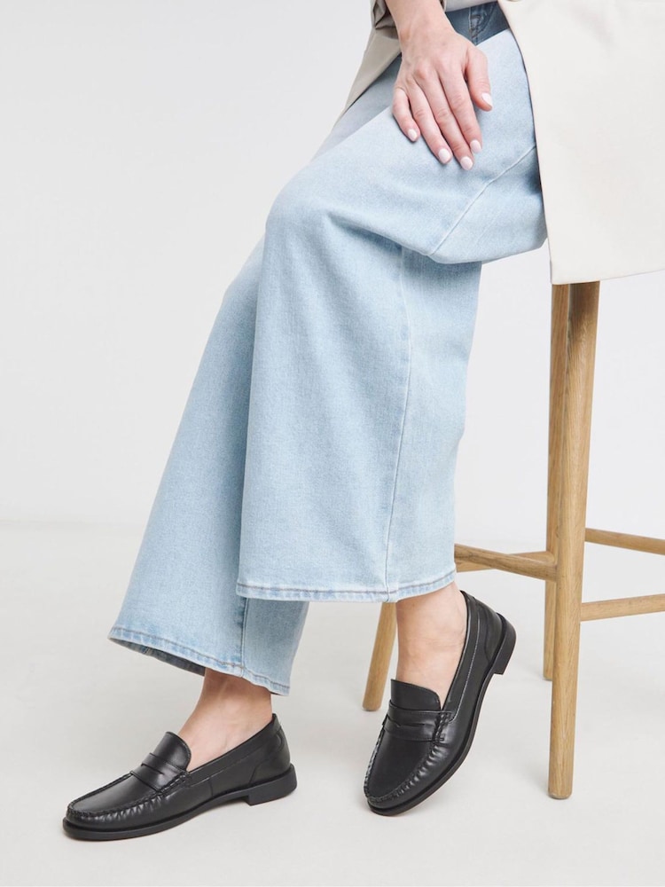 JD Williams Classic Loafers - صورة 1 من 4 JD Williams Classic Loafers - صورة 1 من 4