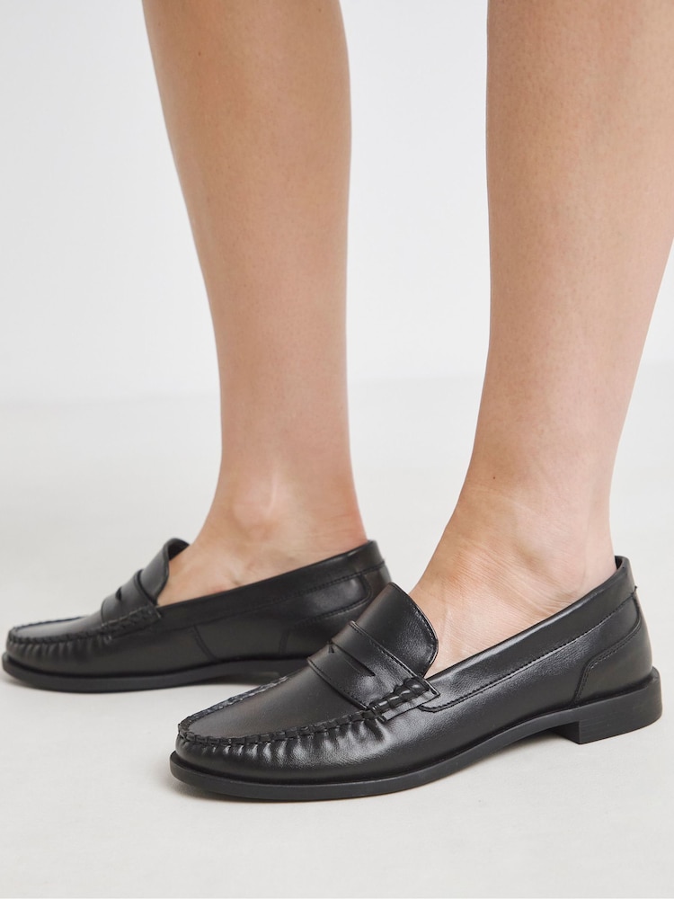 JD Williams Classic Loafers - صورة 2 من 4 JD Williams Classic Loafers - صورة 2 من 4
