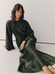 Green Jaquard - Langærmet maxikjole i satin med snoet front - Billede 4 af 7