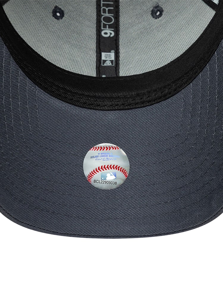 New Era Black League Essential 9Forty New York Yankees Cap - Image 5 of 5