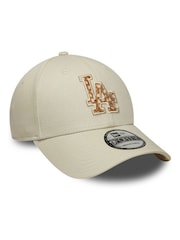 New Era Natural Faux Deer Print Infill 9Forty New York Yankees Cap - Image 3 of 5