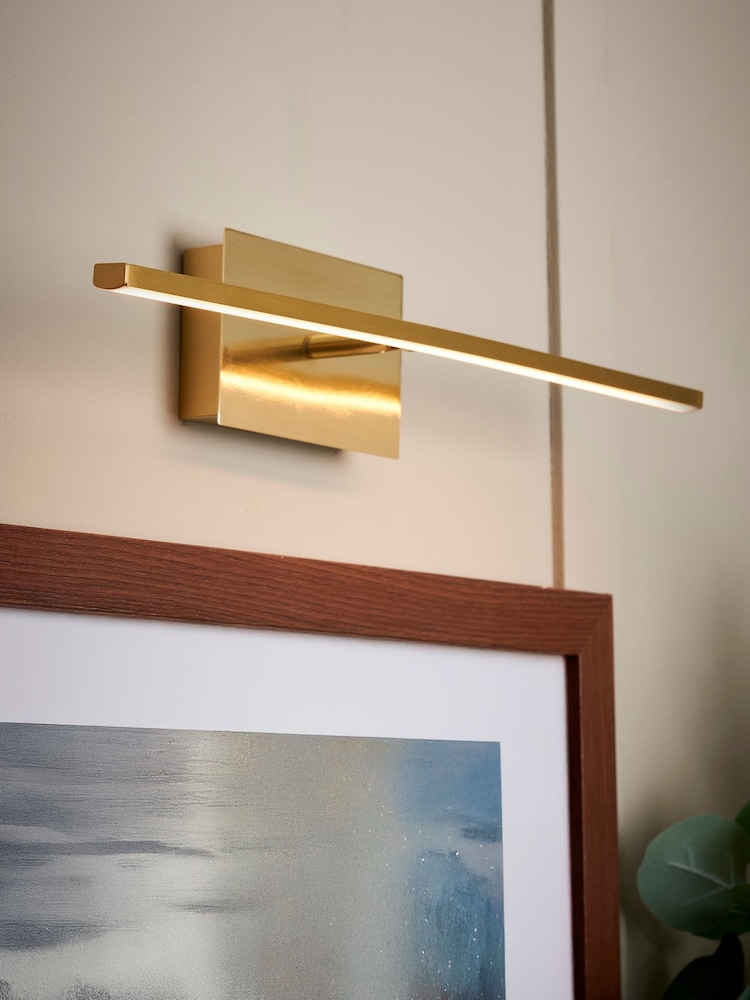 BHS Satin Brass USB-C Rechargeable Picture Light - Image 1 of 7