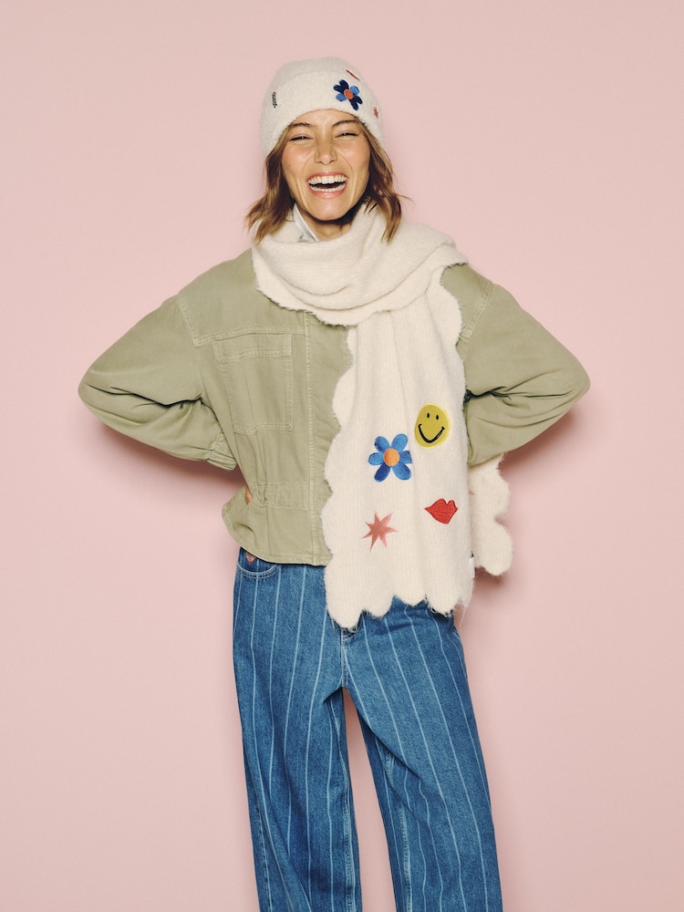 Eleanor Bowmer Cream Knitted Beanie - Image 2 of 7 Eleanor Bowmer Cream Knitted Beanie - Image 2 of 7