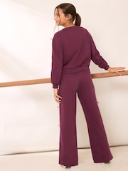 Lipsy Contrast Tipped Sweat and Joggers Set (5-14yrs) - صورة 5 من 5